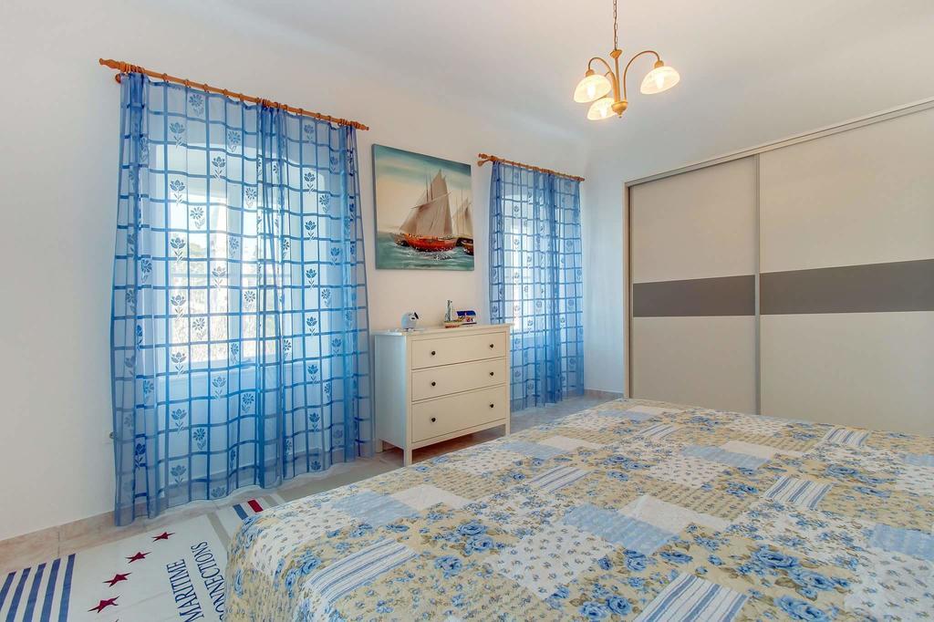 Narcis Central Apartment With Sea & City Views Вели-Лошинь Экстерьер фото